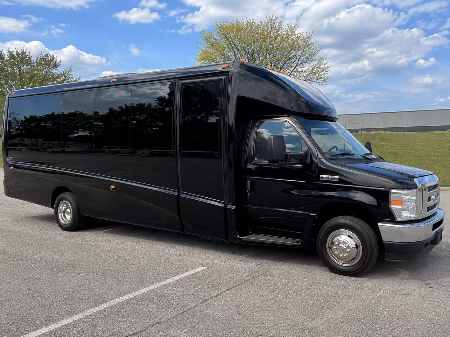 bus rentals for bands and performers touring through santa clarita