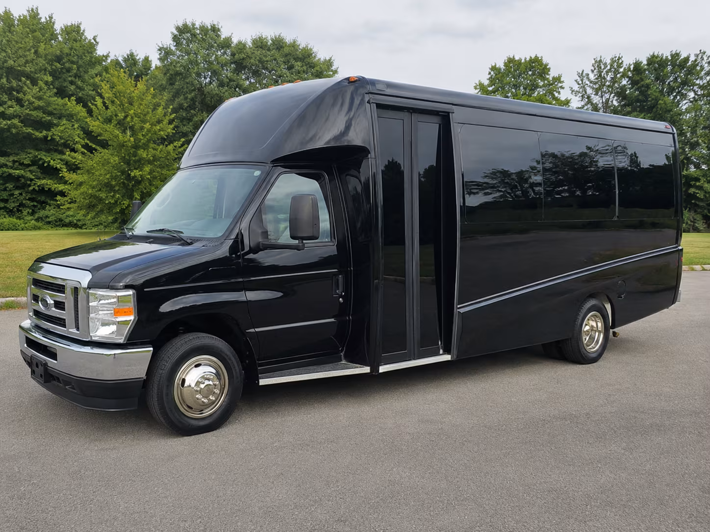 buses for history and heritage field trips in the santa clarita valley