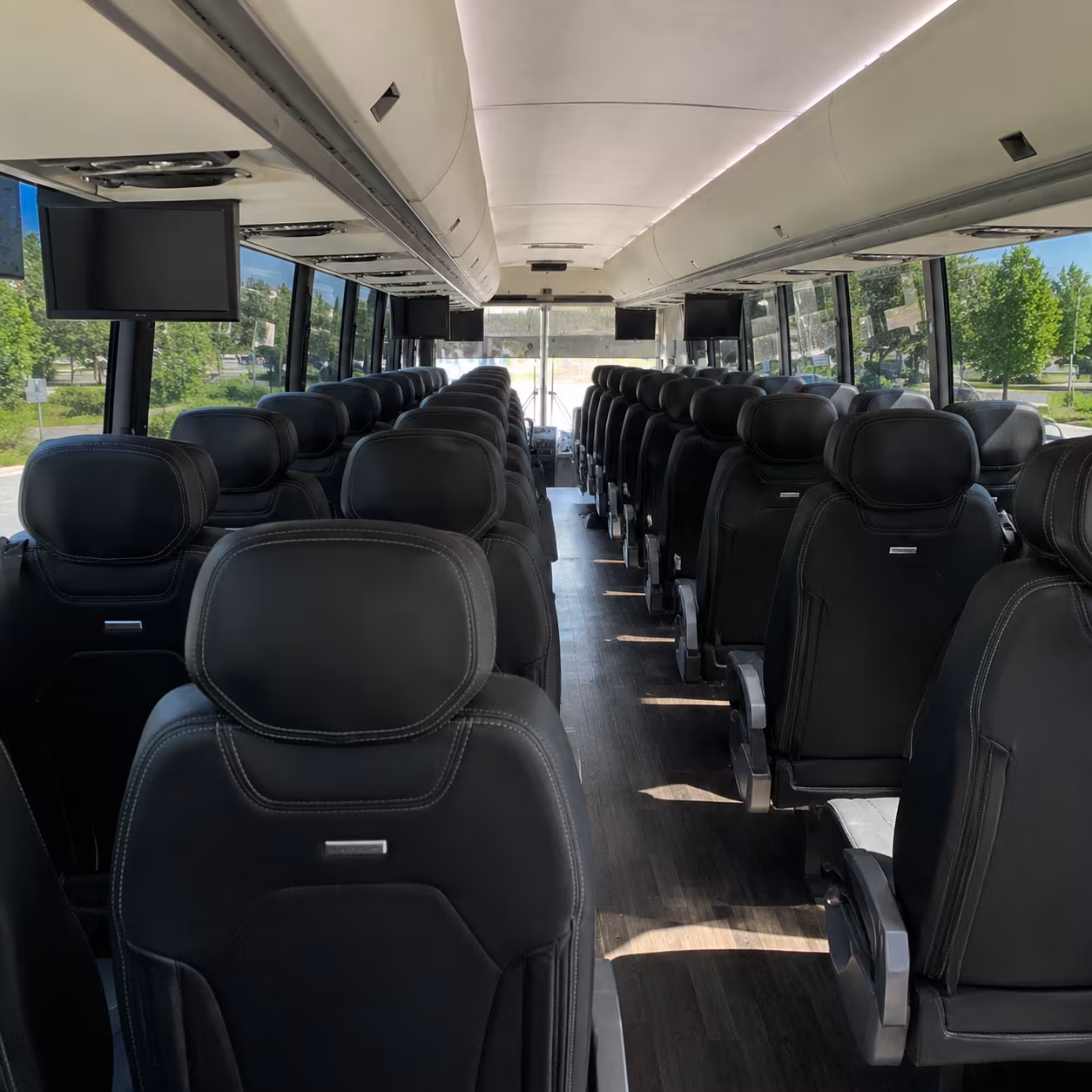 group shuttle bus rentals for santa clarita sports teams and tournament travel