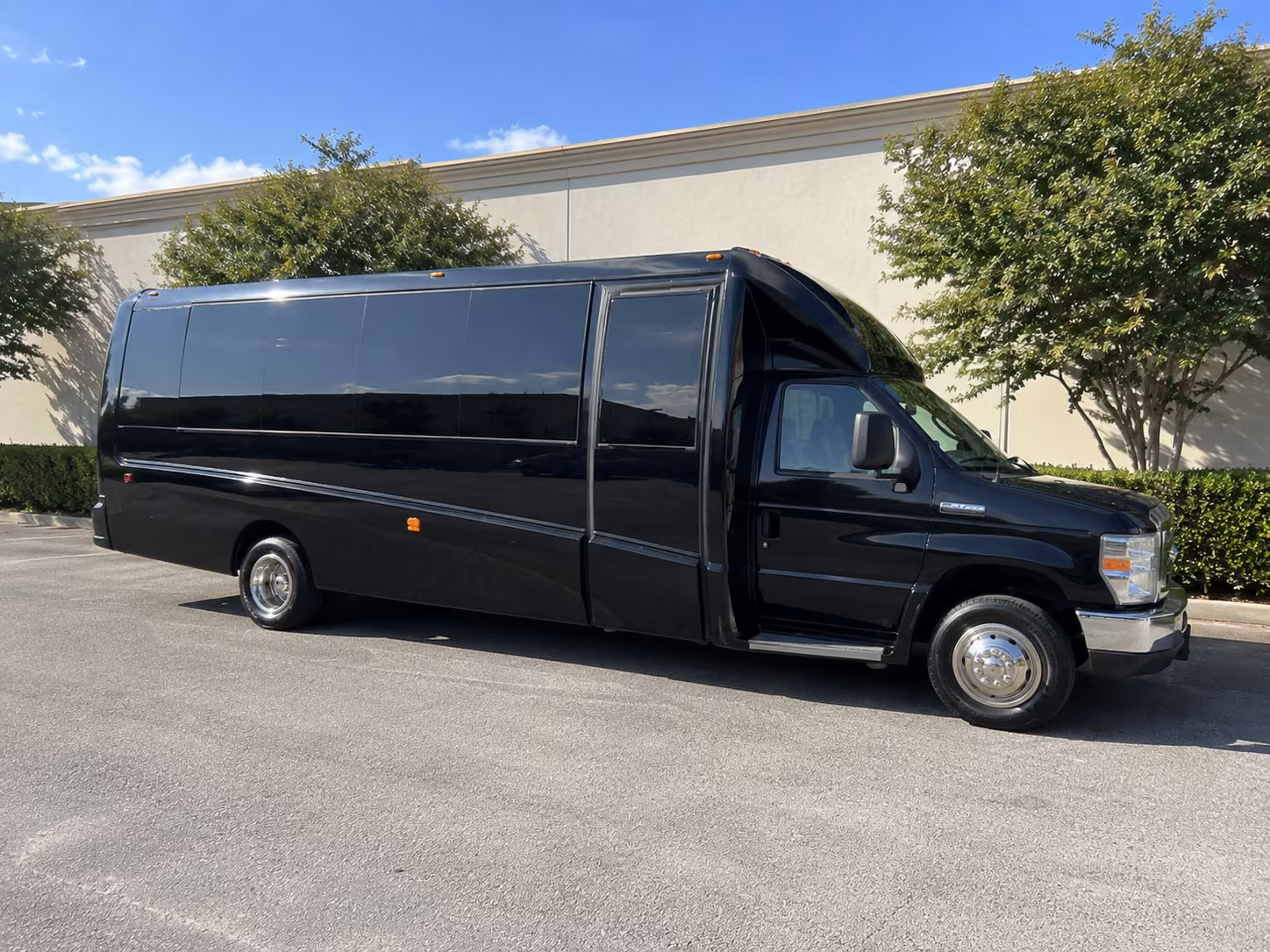 party buses for santa clarita bachelor and bachelorette celebrations