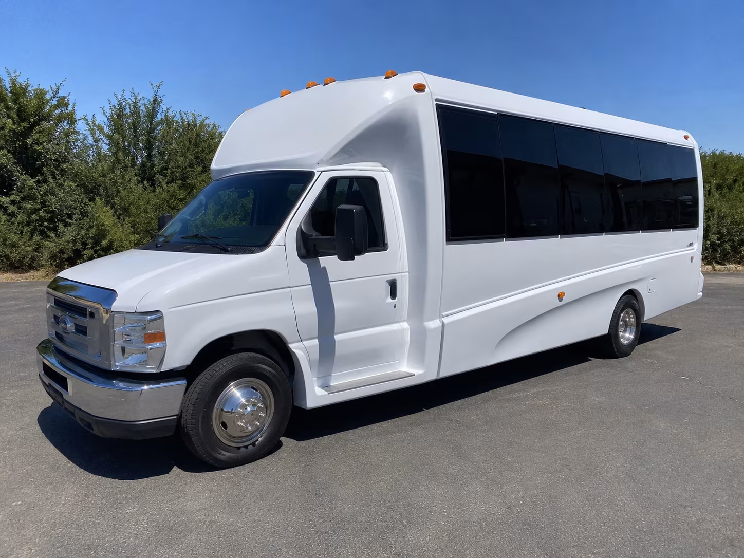 santa clarita new years eve party bus rental